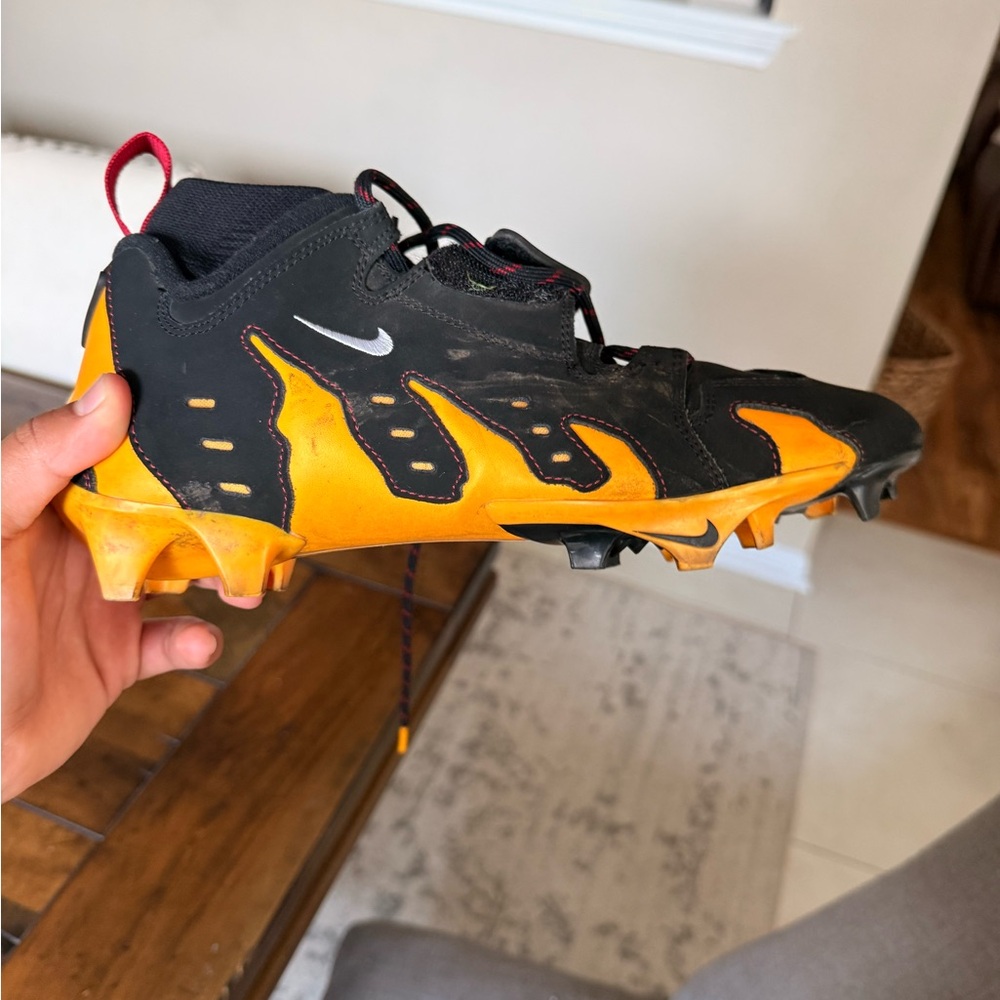 2023 Nike Kyler Murray X Vapor Edge Dt '96 Td 'Black University Gold’ View 4